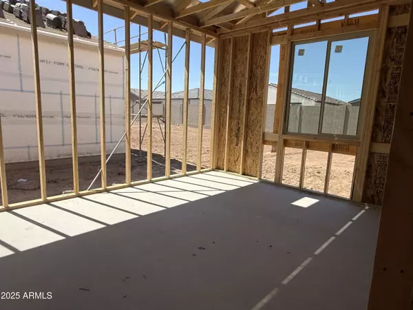 Tolleson, AZ 85353,9520 W PARKWAY Drive
