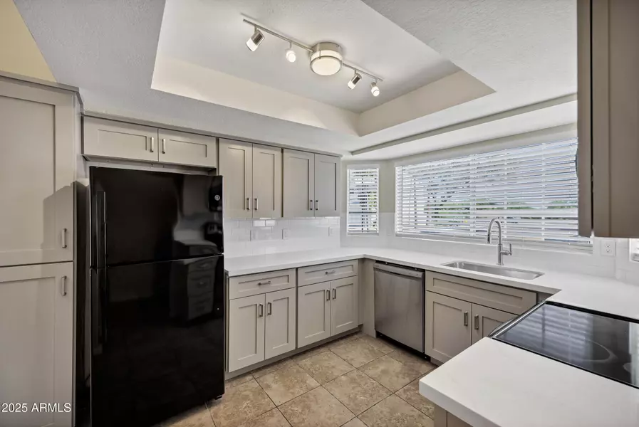 416 W RENEE Drive, Phoenix, AZ 85027