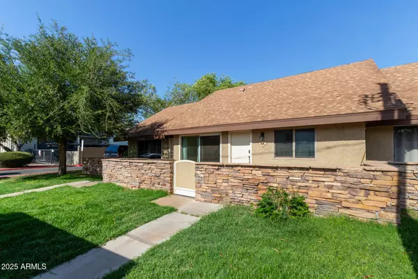 Phoenix, AZ 85016,3807 N 30TH Street #2