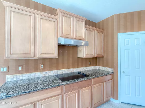 San Tan Valley, AZ 85143,464 W BISMARK Street
