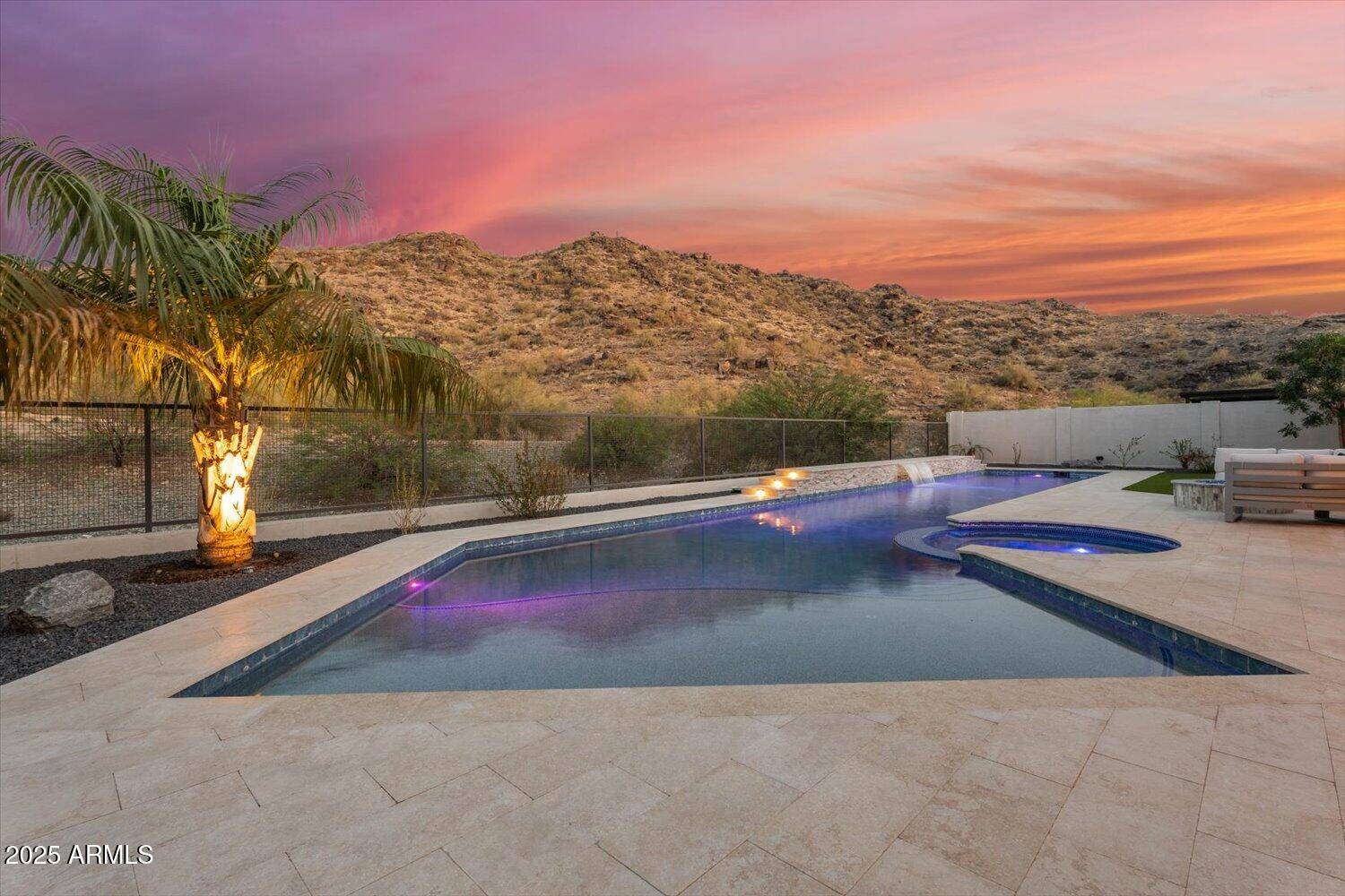 Phoenix, AZ 85042,9527 S 13TH Way