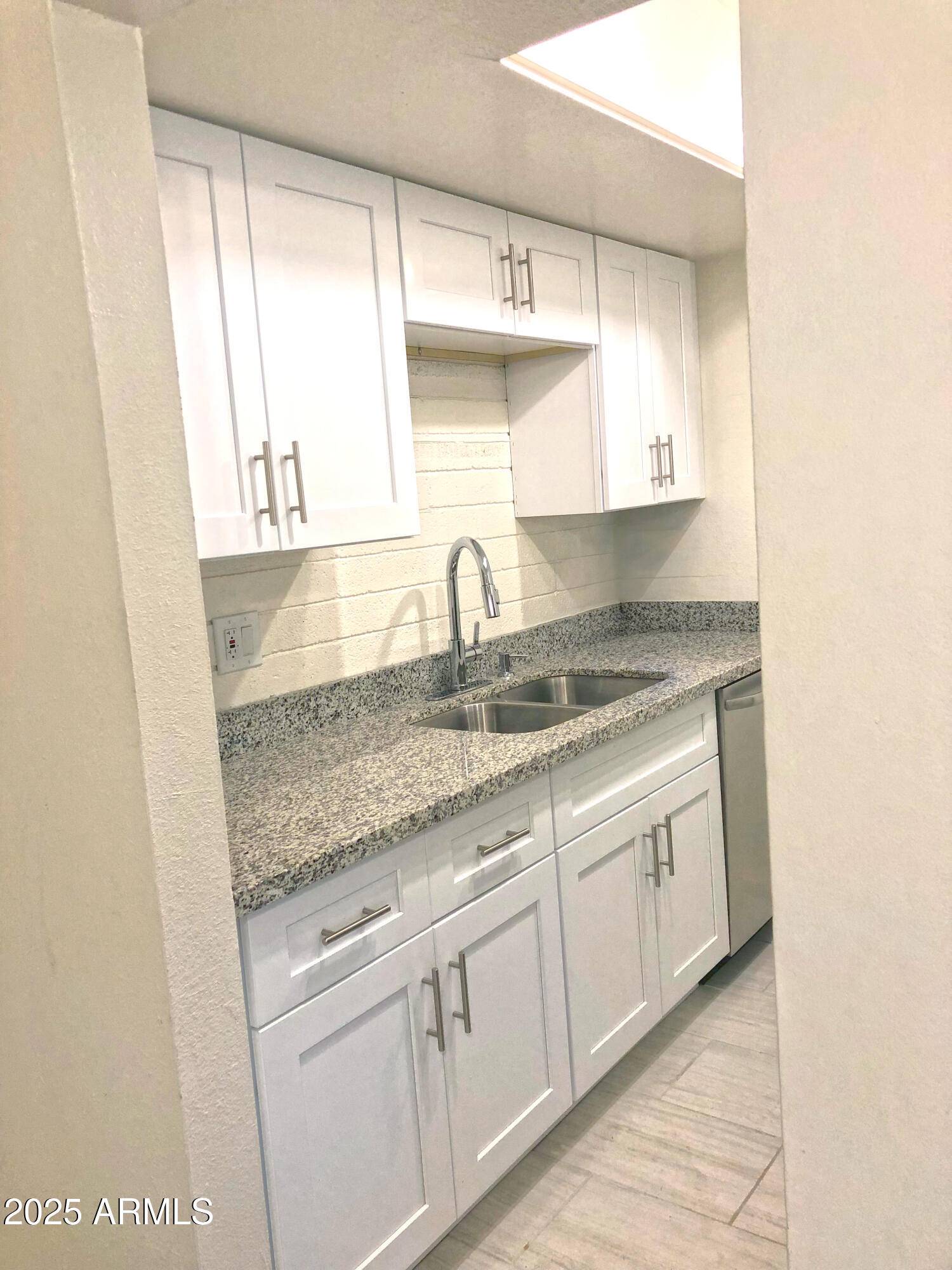 Phoenix, AZ 85016,1718 E CAMPBELL Avenue #B