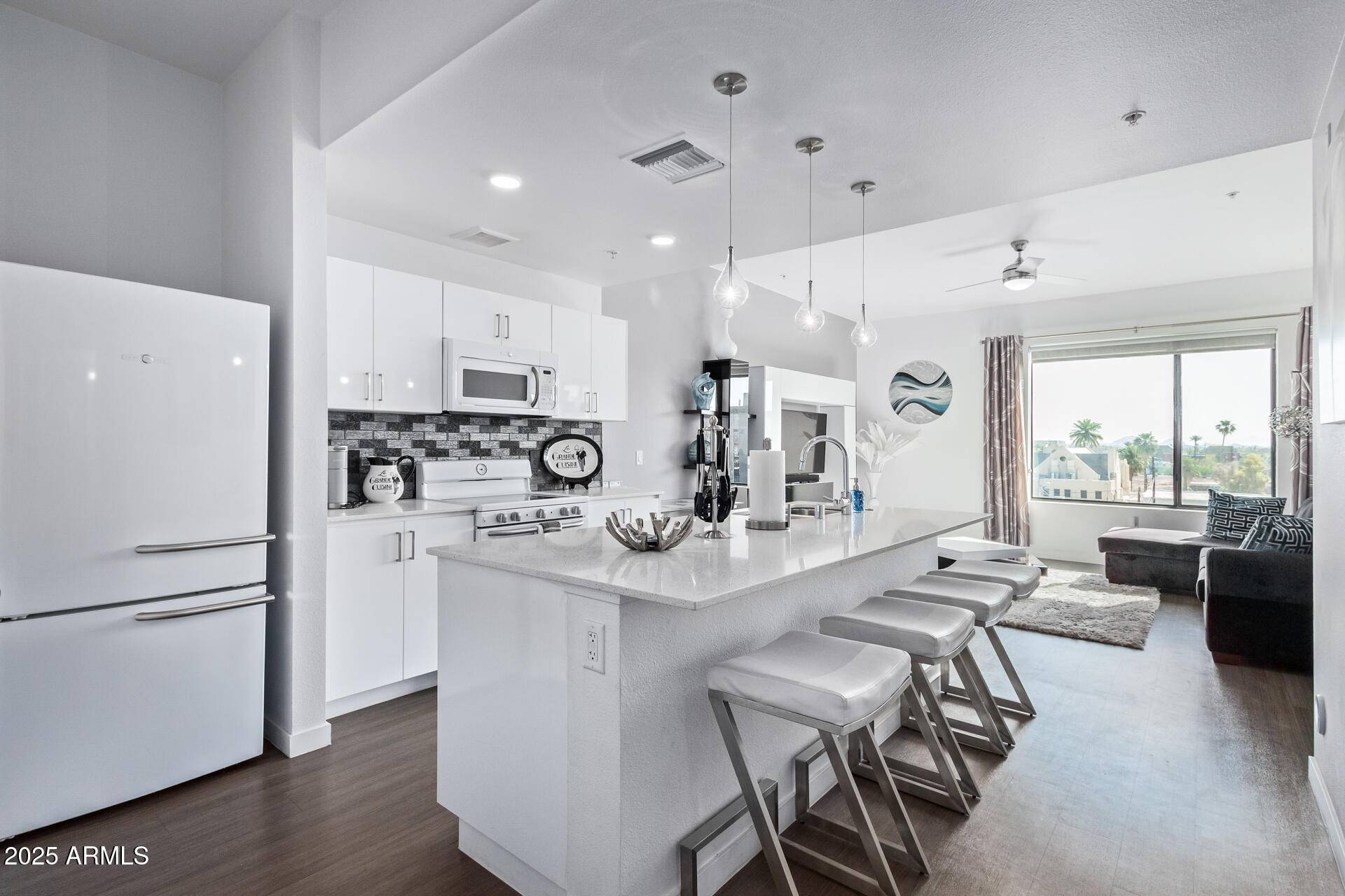 Phoenix, AZ 85004,1130 N 2ND Street #411