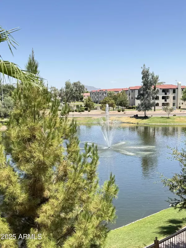 2511 W QUEEN CREEK Road #207, Chandler, AZ 85248