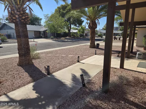 Phoenix, AZ 85044,11401 S SHOSHONI Drive