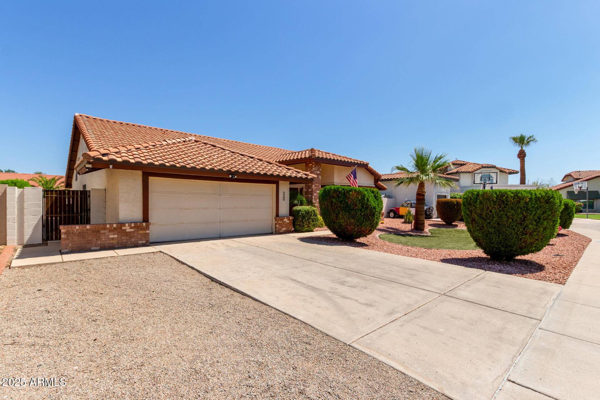 Tempe, AZ 85284,1966 E BELMONT Drive