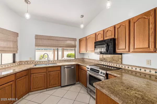 Tempe, AZ 85284,1966 E BELMONT Drive
