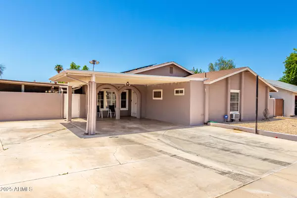 Glendale, AZ 85302,5635 W PUGET Avenue