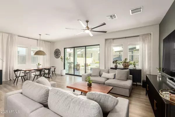 San Tan Valley, AZ 85144,3947 W SERPENTINE Drive
