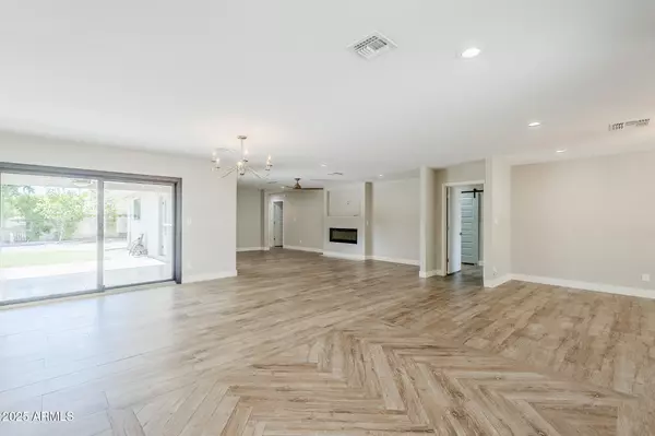 Scottsdale, AZ 85258,8565 E Via De Encanto --