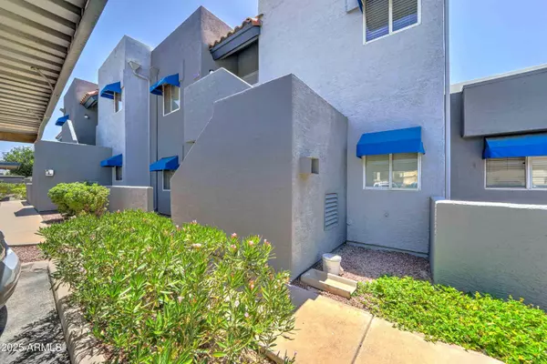 Mesa, AZ 85213,220 N 22ND Place #1020