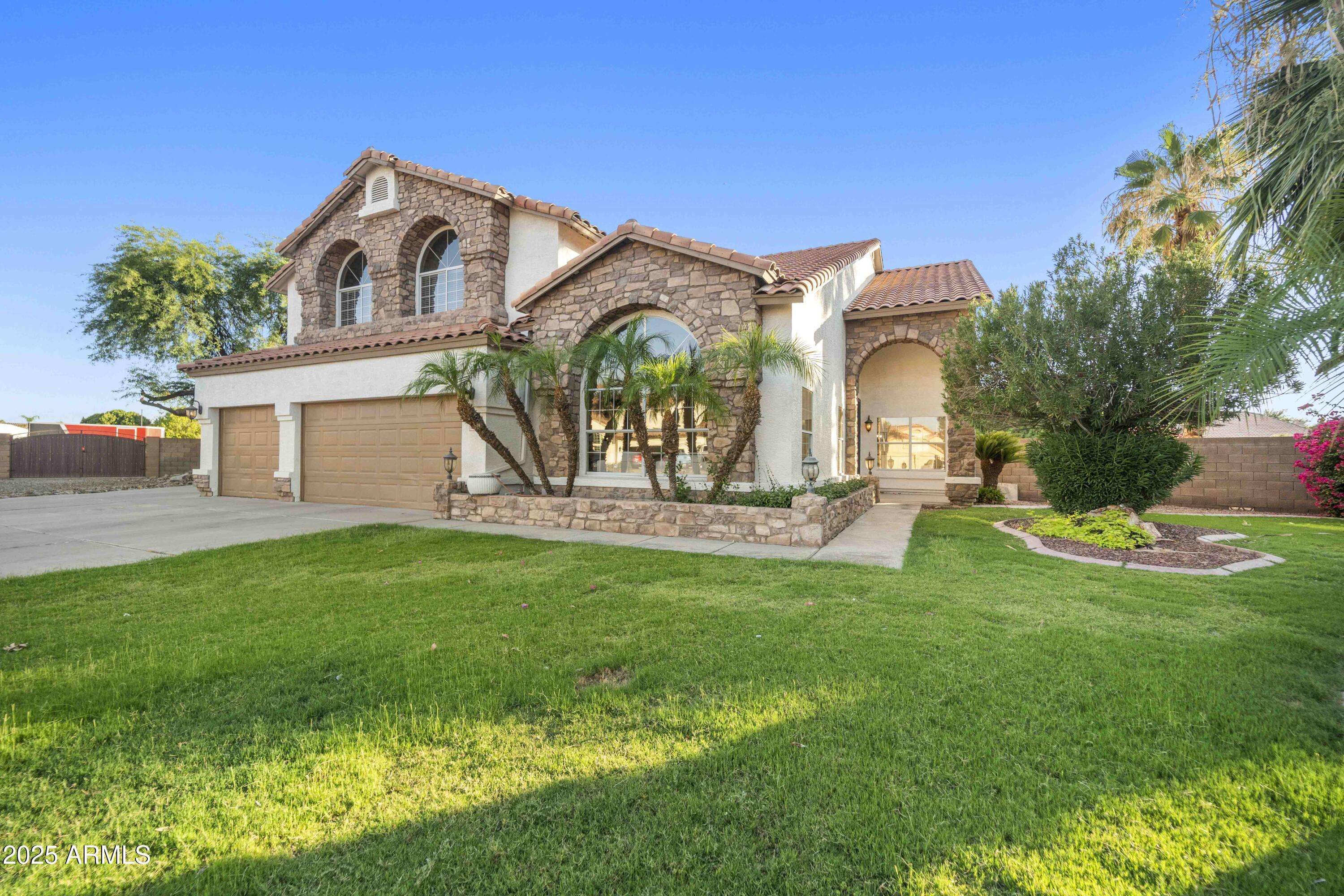 322 S RED ROCK Street, Gilbert, AZ 85296