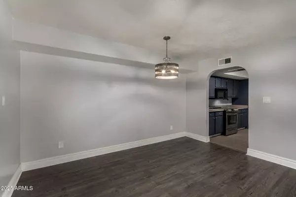 Phoenix, AZ 85018,3825 E CAMELBACK Road #251