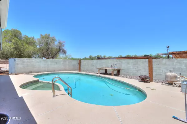 Casa Grande, AZ 85194,422 W Calle Tuberia --