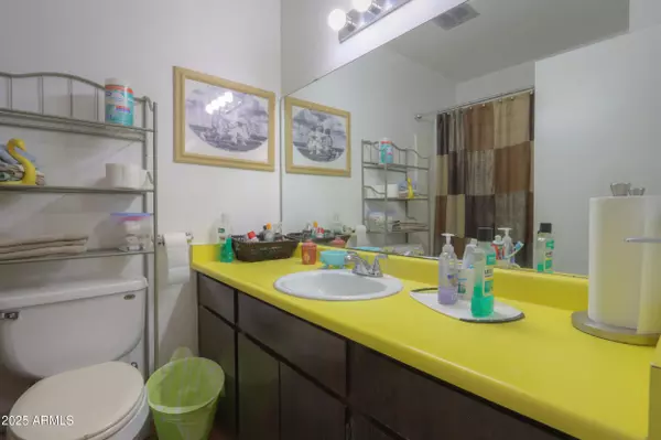 Casa Grande, AZ 85194,422 W Calle Tuberia --
