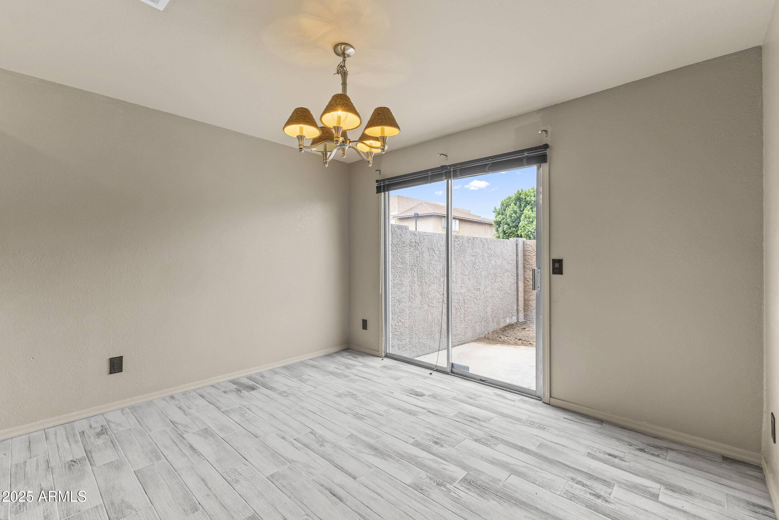 Phoenix, AZ 85033,6902 W DEVONSHIRE Avenue #1280