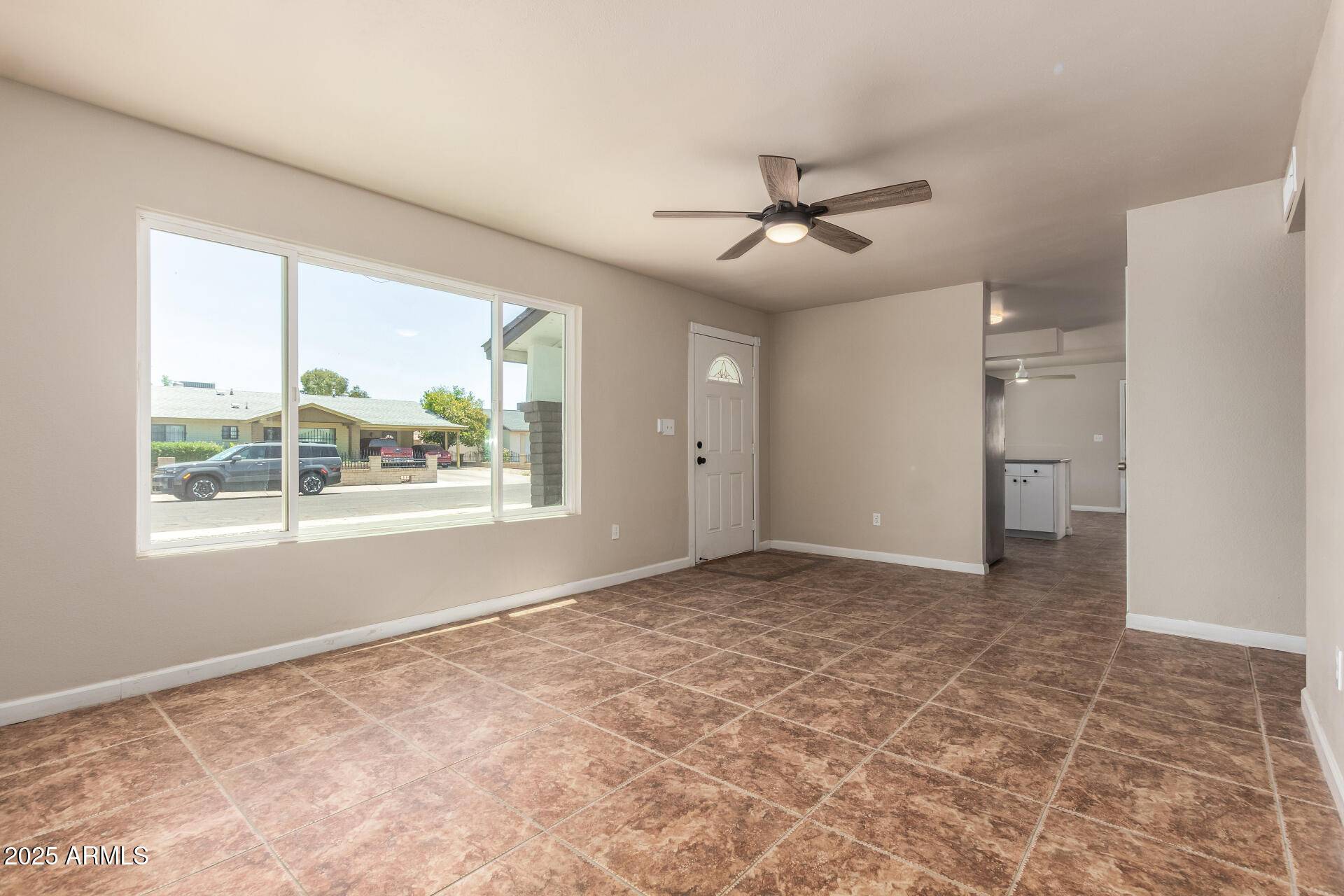 Phoenix, AZ 85035,5216 W HOLLY Street