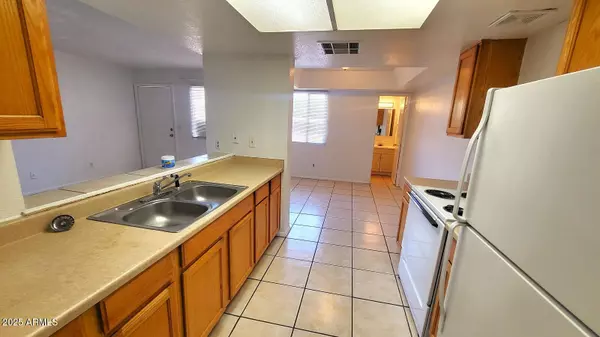 Phoenix, AZ 85040,4023 S 44TH Street