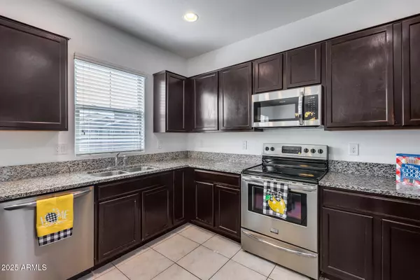 Phoenix, AZ 85035,2039 N 77TH Drive