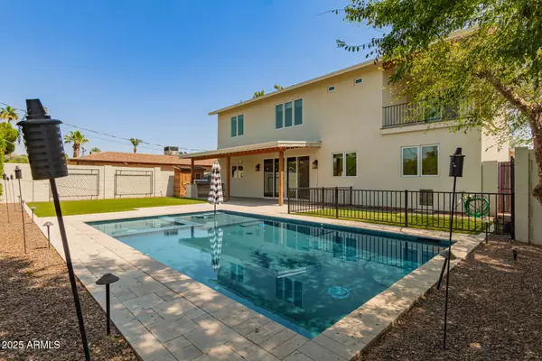 Phoenix, AZ 85018,4306 E FLOWER Street