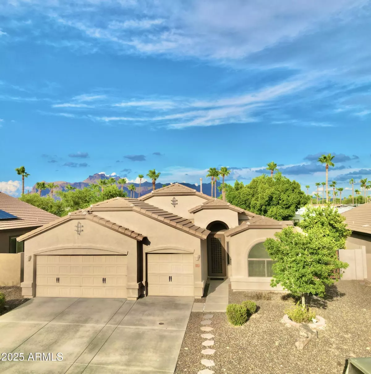 Apache Junction, AZ 85120,867 S Del Rio Court