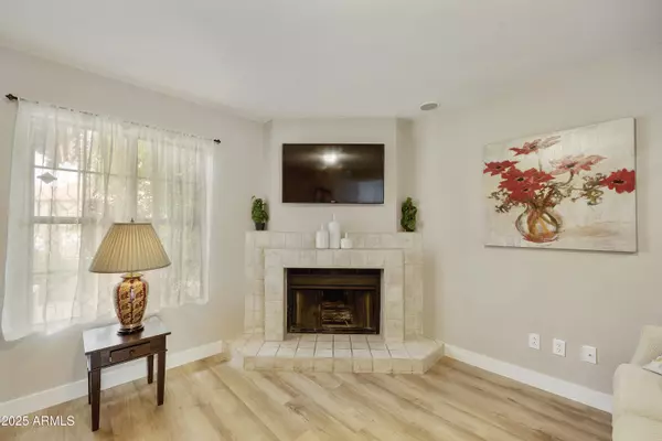 Scottsdale, AZ 85254,4901 E KELTON Lane #1006