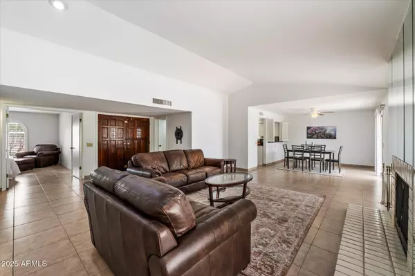 Sun Lakes, AZ 85248,10421 E SILVERTREE Drive