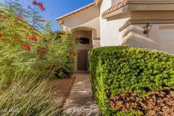 Phoenix, AZ 85022,1310 E ANGELA Drive