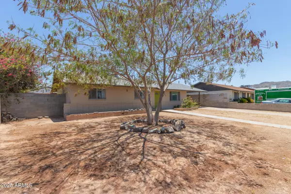 Phoenix, AZ 85041,8437 S 5TH Drive