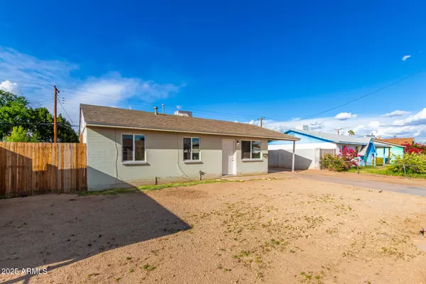 Phoenix, AZ 85033,6134 W MULBERRY Drive