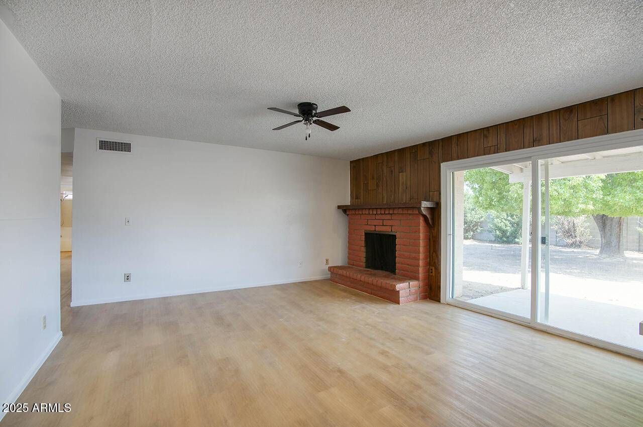Phoenix, AZ 85053,3025 W Villa Rita Drive