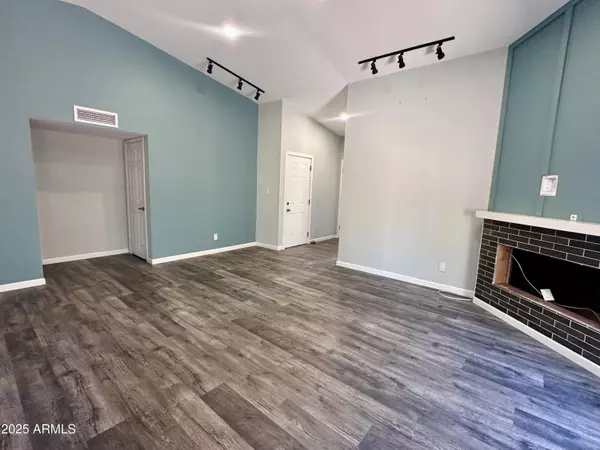 Phoenix, AZ 85023,2606 W GELDING Drive