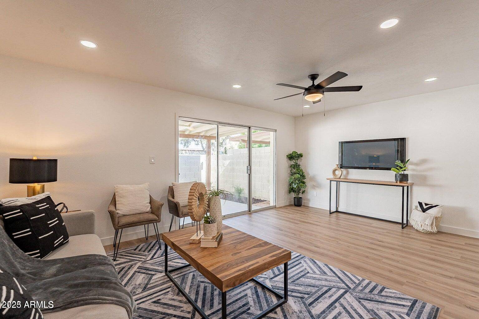 Phoenix, AZ 85029,13619 N 24TH Lane