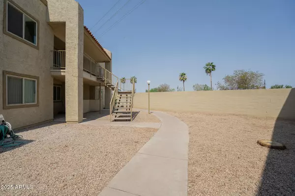 Mesa, AZ 85201,2220 W DORA Street #220