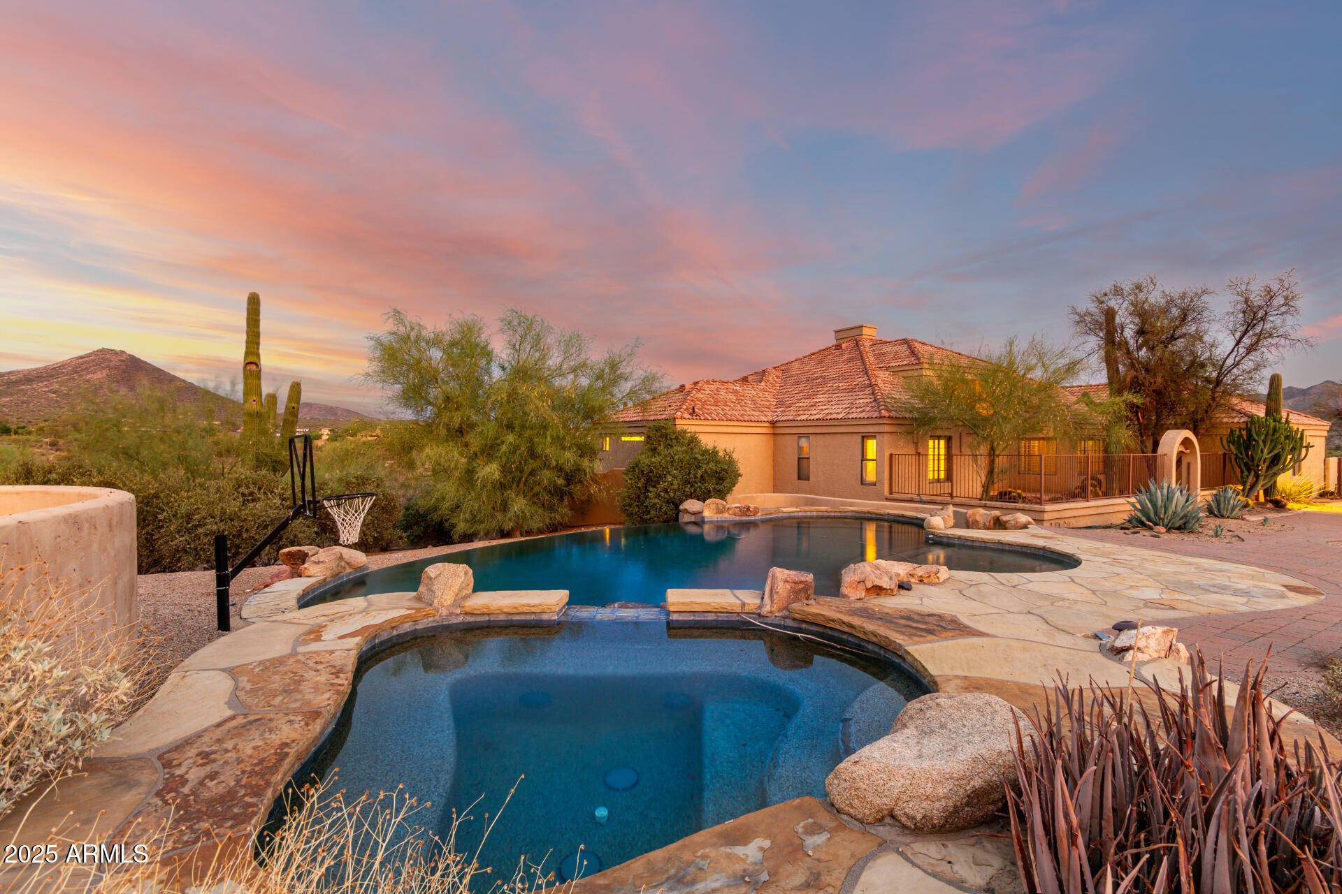 6524 E ROCKAWAY HILLS Drive, Cave Creek, AZ 85331