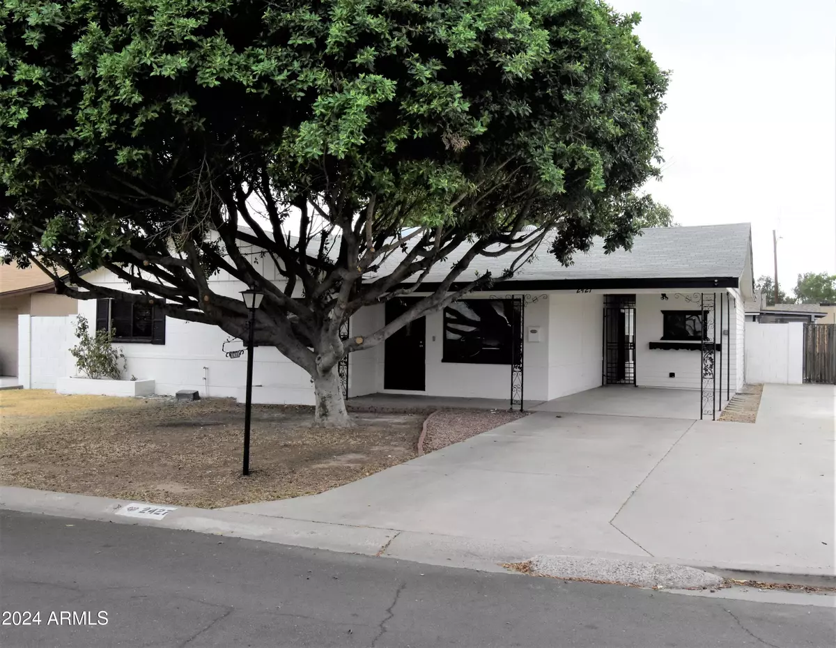 Phoenix, AZ 85015,2427 W CITRUS Way