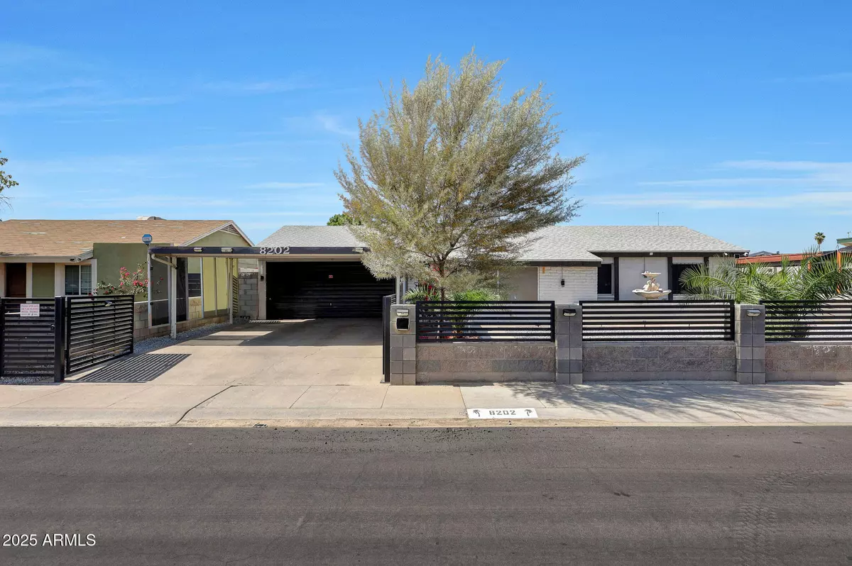 Phoenix, AZ 85033,8202 W Turney Avenue