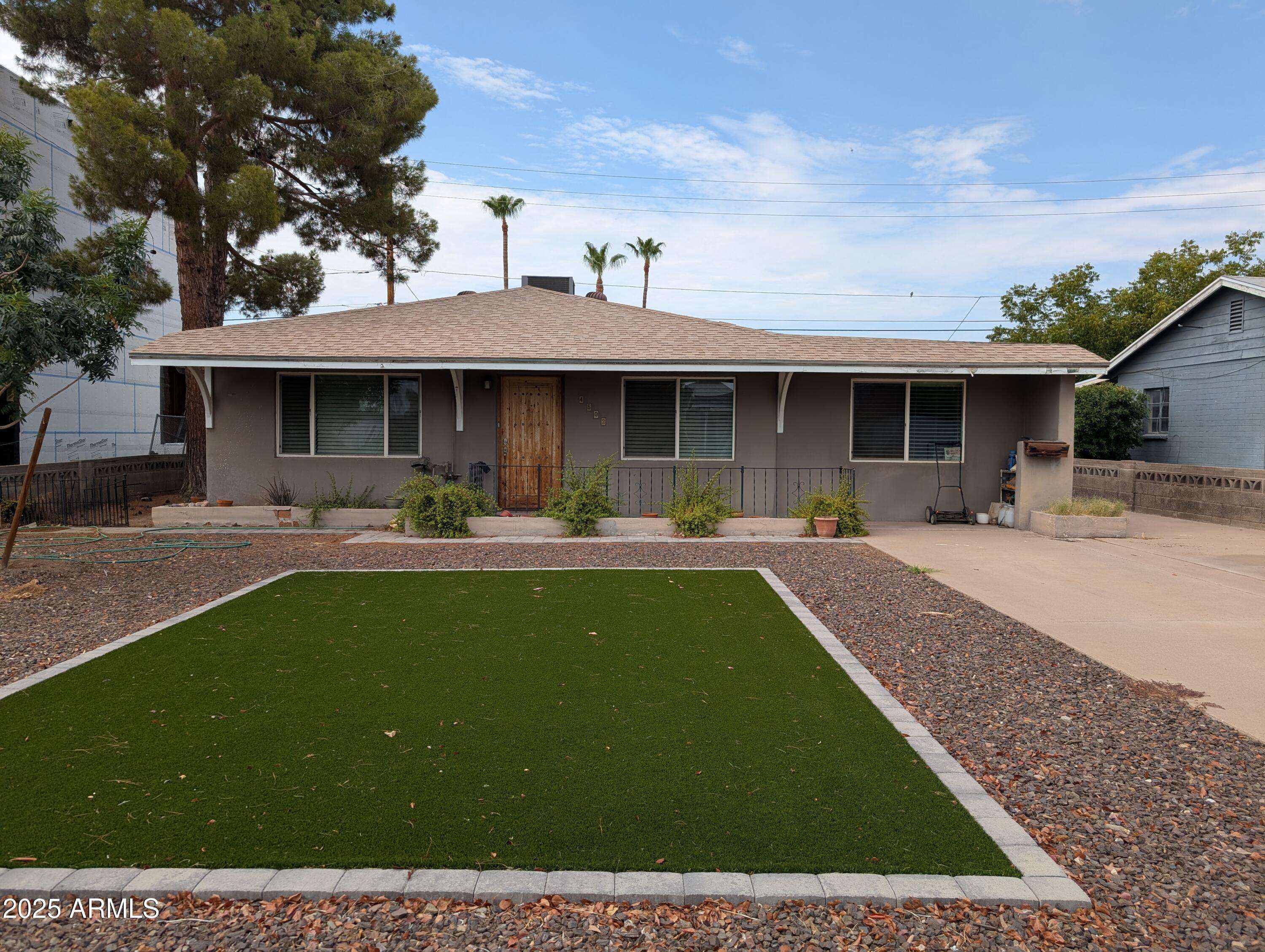 4502 E GLENROSA Avenue, Phoenix, AZ 85018