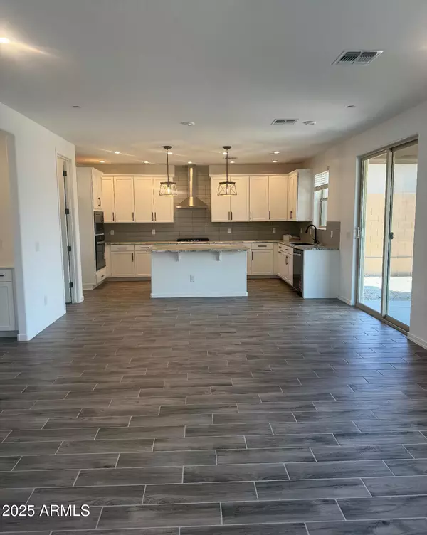 Peoria, AZ 85383,13258 W EAGLE FEATHER Road