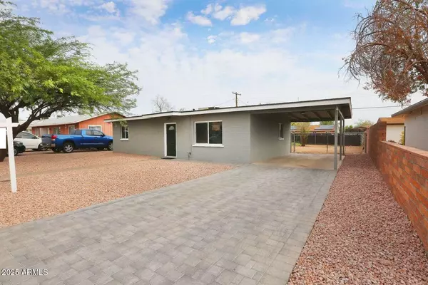 Phoenix, AZ 85042,2336 E BURGESS Lane