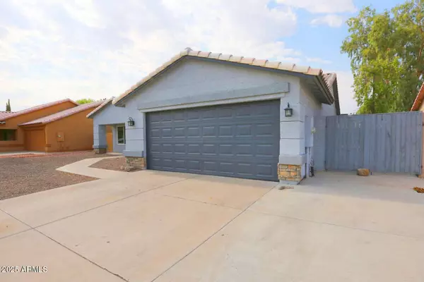 Phoenix, AZ 85037,8539 W HAZELWOOD Street