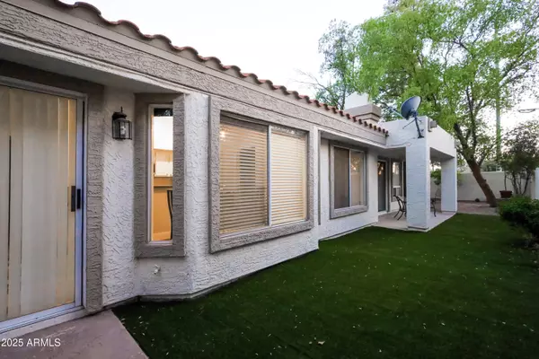 Phoenix, AZ 85028,11840 N 40TH Way