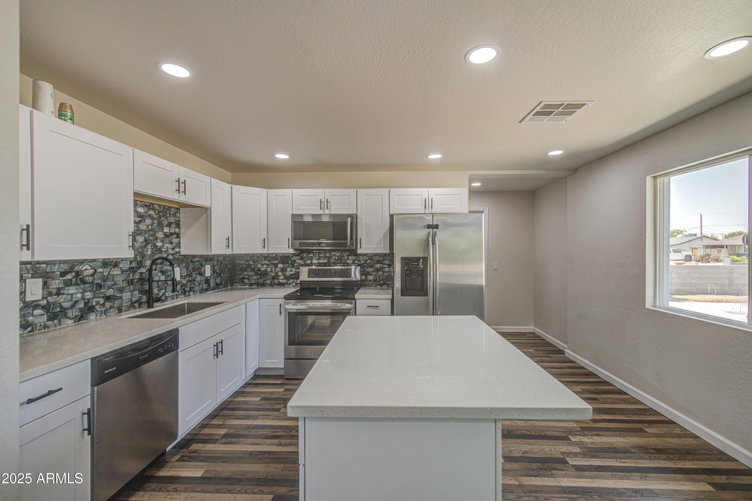 Mesa, AZ 85208,8035 E 4TH Avenue