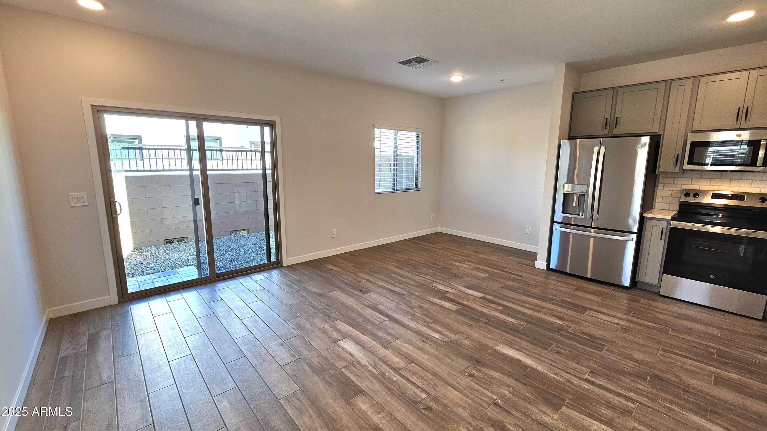 Phoenix, AZ 85085,2834 W EAGLE TALON Road