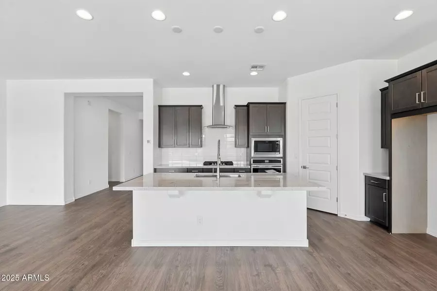 20081 W EL NIDO Lane, Litchfield Park, AZ 85340