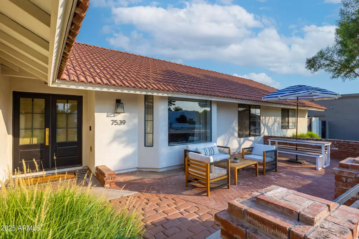 Scottsdale, AZ 85260,7539 E CORRINE Road