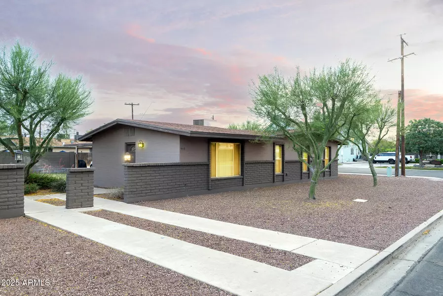 959 W 8TH Place, Mesa, AZ 85201
