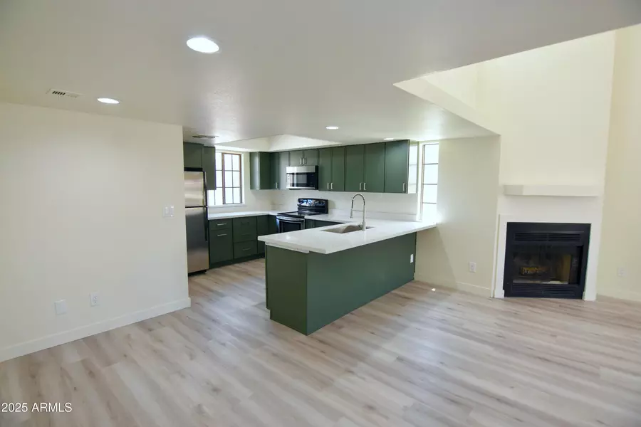 2020 W UNION HILLS Drive #240, Phoenix, AZ 85027