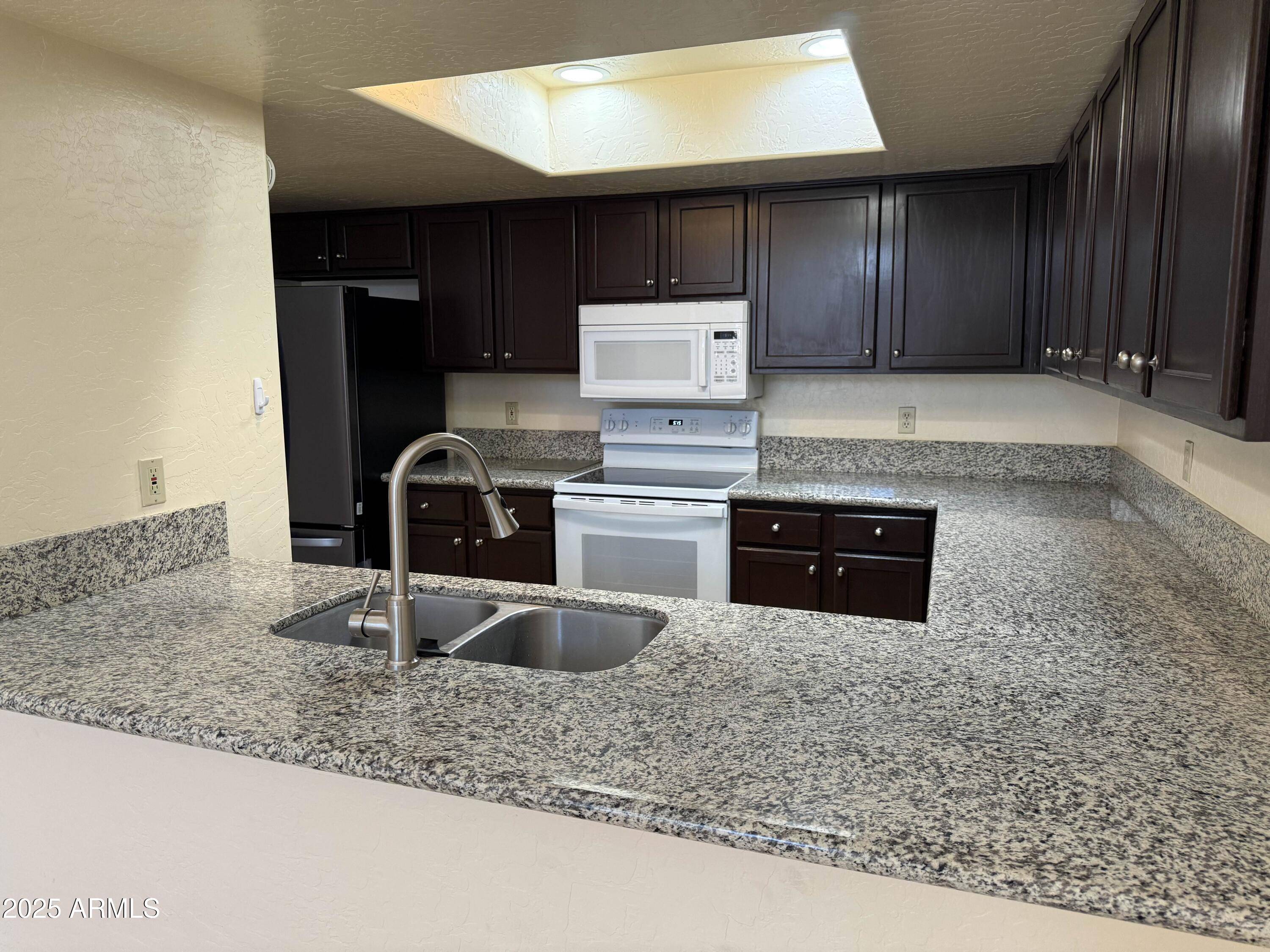 Chandler, AZ 85224,2100 W LEMON TREE Place #66