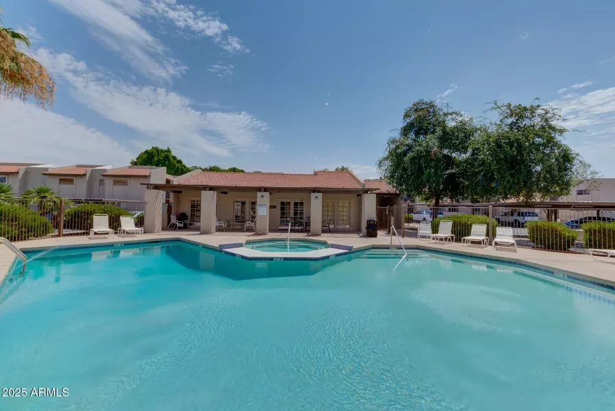 520 N STAPLEY Drive #285, Mesa, AZ 85203